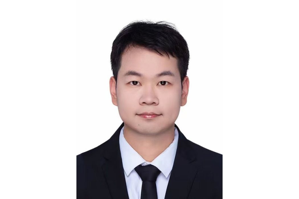 王磊(復旦大學終身教育學院非學歷教育培訓辦公室項目主任)