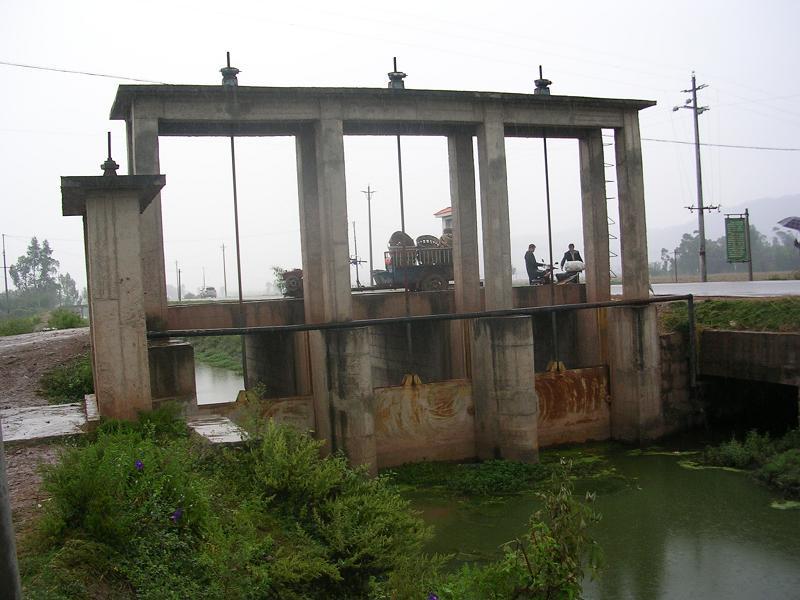 馬草地村(雲南省楚雄州姚安縣棟川鎮馬草地村) 馬草地村(雲南省楚雄州姚安縣棟川鎮馬草地村)