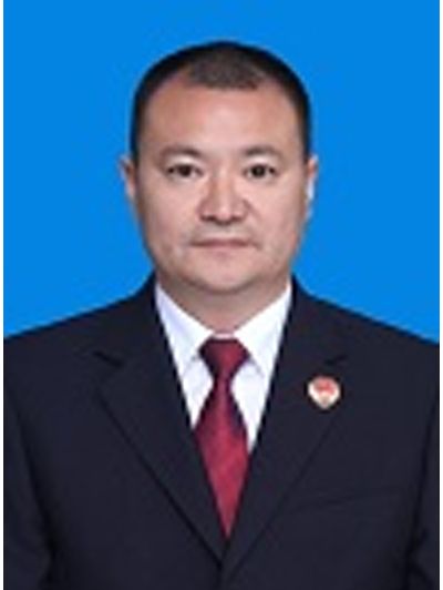 楊眉(四川省成都市青白江區人民檢察院黨組成員、政治部主任)
