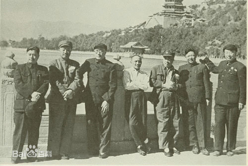 饒漱石（左一）、賀龍、劉伯承、習仲勛