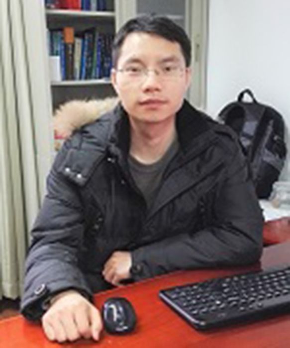 謝微(華東師範大學研究員) 謝微(華東師範大學研究員)