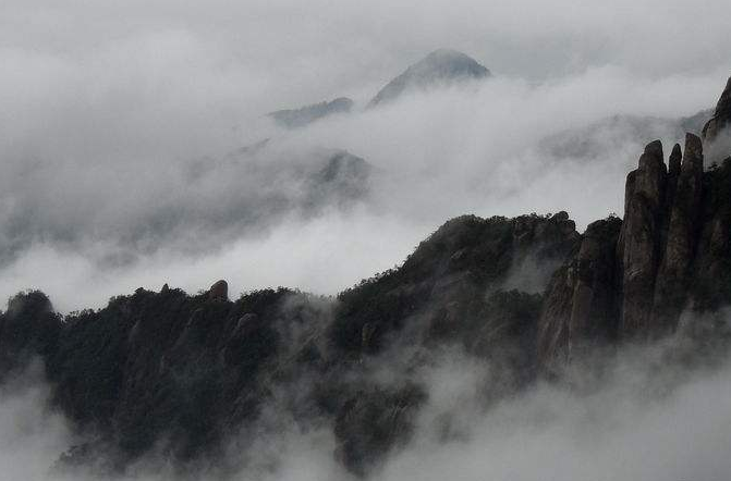 犀牛峰