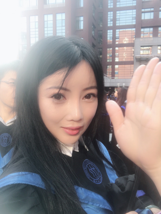 孫思晗(中國人民大學商學院研究生) 孫思晗(中國人民大學商學院研究生)