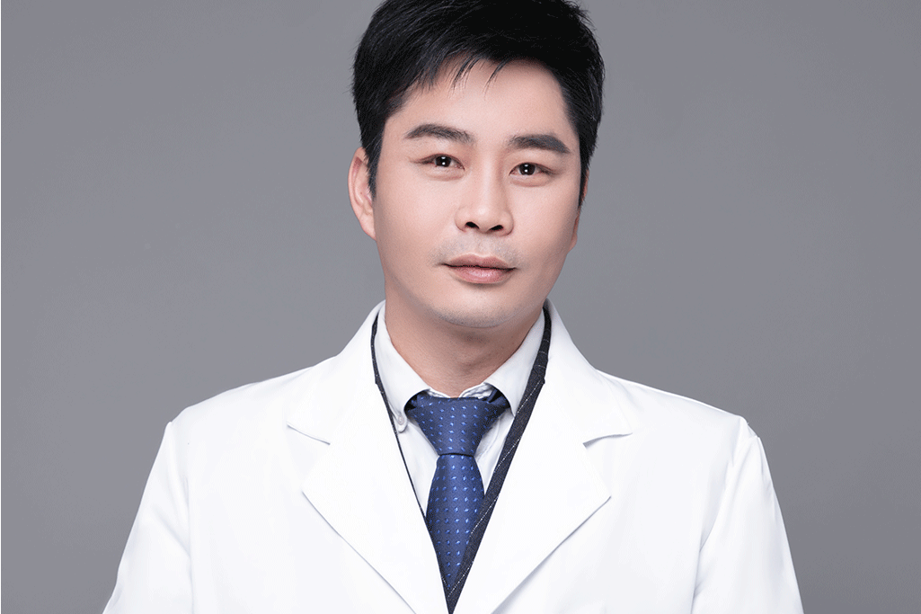 劉俊超(廣州熙施時光醫療美容門診部執業醫師) 劉俊超(廣州熙施時光醫療美容門診部執業醫師)