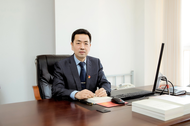 賈榮(平涼職業技術學院黨委委員、紀委書記) 賈榮(平涼職業技術學院黨委委員、紀委書記)