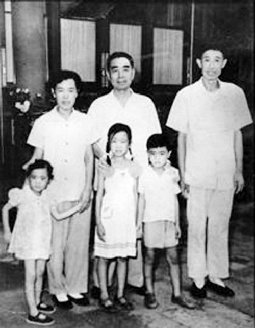1961年7月，周恩來邀請高肇甫一家到北京