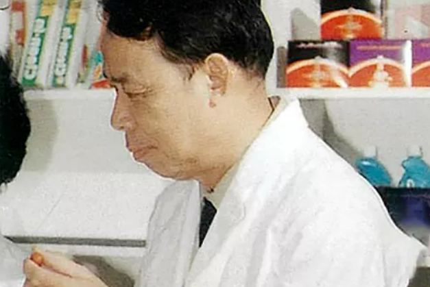 冼顯秀 冼顯秀