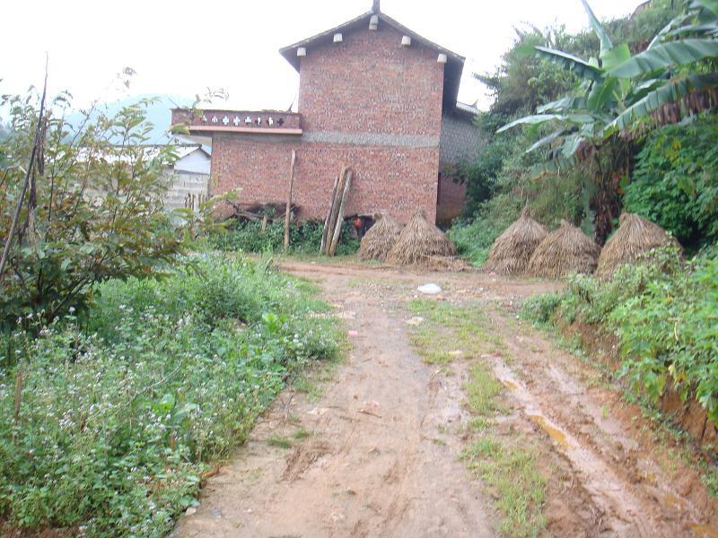 顯茅村