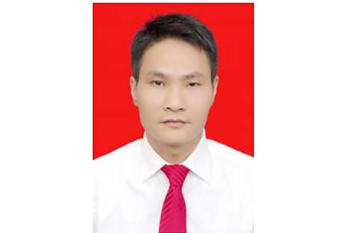 嚴德平(江西省峽江縣巴邱鎮黨委委員、紀檢書記) 嚴德平(江西省峽江縣巴邱鎮黨委委員、紀檢書記)