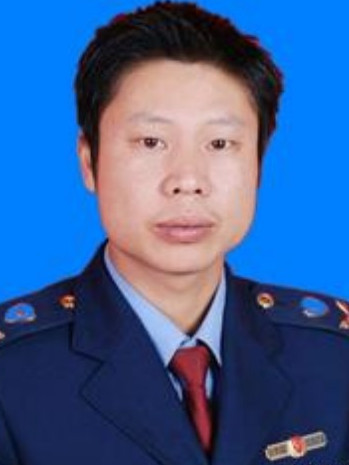 孫雲(湖南省常德市安鄉縣市場監督管理局黨組成員、副局長) 孫雲(湖南省常德市安鄉縣市場監督管理局黨組成員、副局長)