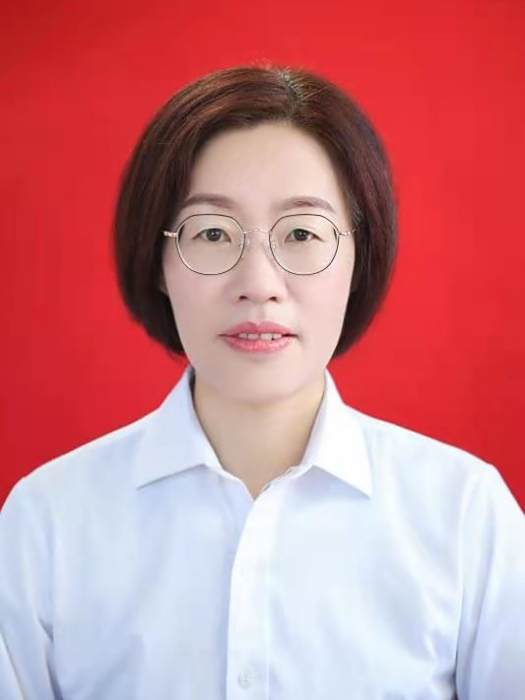 徐芳(江西省上饒市玉山縣文化旅遊服務中心主任、縣文化廣電新聞出版旅遊局工會主席) 徐芳(江西省上饒市玉山縣文化旅遊服務中心主任、縣文化廣電新聞出版旅遊局工會主席)