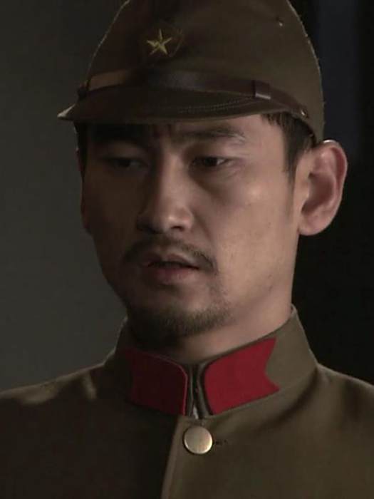 佐佐木(《黑狐》中日軍特務機關成員,策劃多起對抗行動的反面角色) 佐佐木(《黑狐》中日軍特務機關成員,策劃多起對抗行動的反面角色)