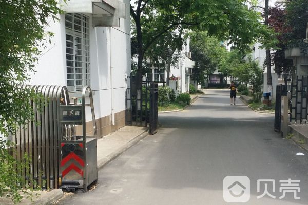 琥珀東村 琥珀東村