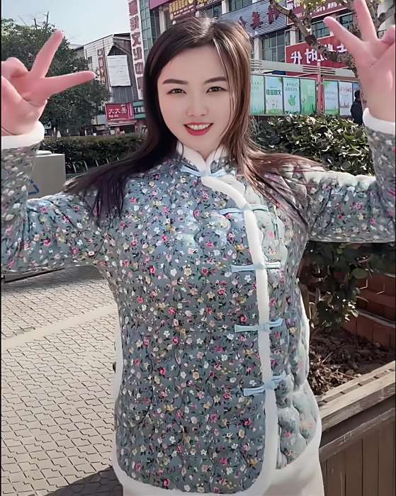 小芊芊☘️ 小芊芊☘️