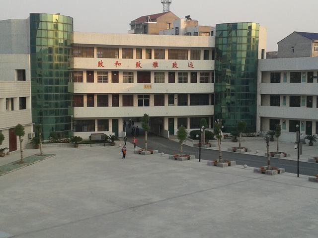 潛江市園林一中(園林一中) 潛江市園林一中(園林一中)