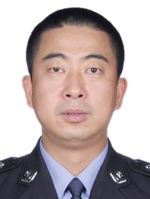黃國興(浙江省紹興市公安局柯橋區分局黨委委員、副局長) 黃國興(浙江省紹興市公安局柯橋區分局黨委委員、副局長)