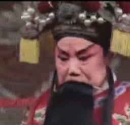 晚年的劉易平為本人演唱的《轅門斬子》配像