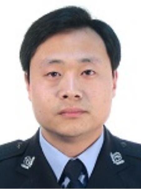 王新海(山東省濟南市商河縣公安局黨委委員、副局長) 王新海(山東省濟南市商河縣公安局黨委委員、副局長)