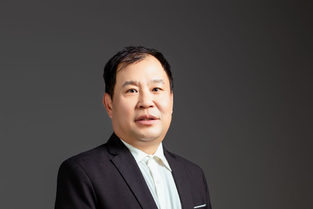 劉澤東(天津財經大學珠江學院金融學教授) 劉澤東(天津財經大學珠江學院金融學教授)
