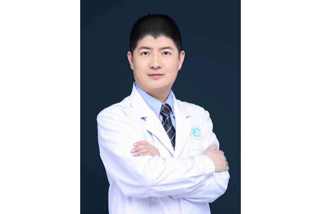 謝鵬(山東省腫瘤醫院主任醫師) 謝鵬(山東省腫瘤醫院主任醫師)