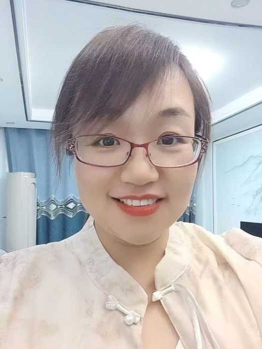 李占英(中國女畫家協會會員) 李占英(中國女畫家協會會員)