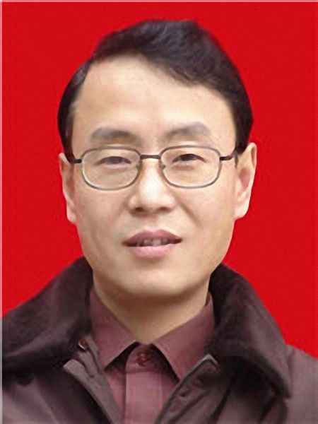 肖毅(襄陽市交通運輸局四級調研員) 肖毅(襄陽市交通運輸局四級調研員)