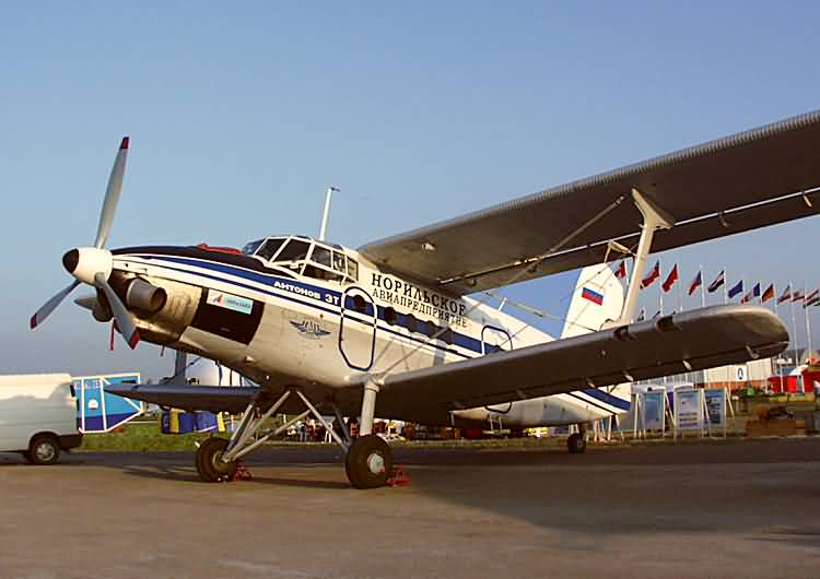 安-3運輸機