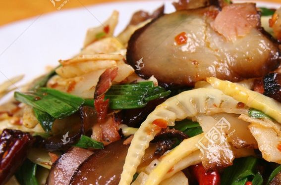 臘肉煮筍 臘肉煮筍