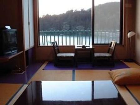 武藏屋蘆之湖溫泉酒店