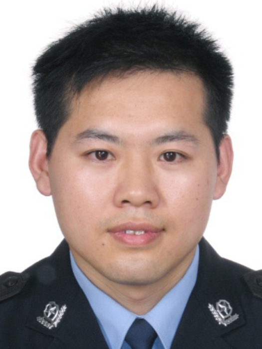謝春林(重慶市雲陽縣公安局黨委委員、副局長) 謝春林(重慶市雲陽縣公安局黨委委員、副局長)