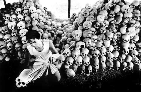 紅色高棉大屠殺的死難者骸骨