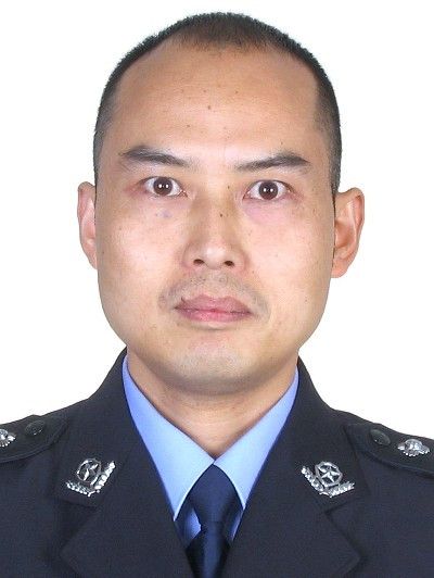 梁武(四川省崇州市紀委監委派駐市公安局紀檢監察組組長、市公安局黨委委員) 梁武(四川省崇州市紀委監委派駐市公安局紀檢監察組組長、市公安局黨委委員)