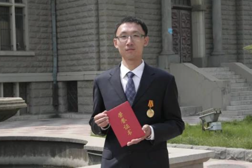 鄭培林(天津外國語大學教師) 鄭培林(天津外國語大學教師)
