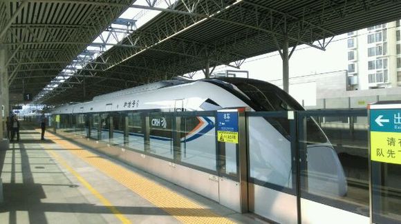 CRH6A-0414在廣珠城際鐵路擔任C7605/C7606運行