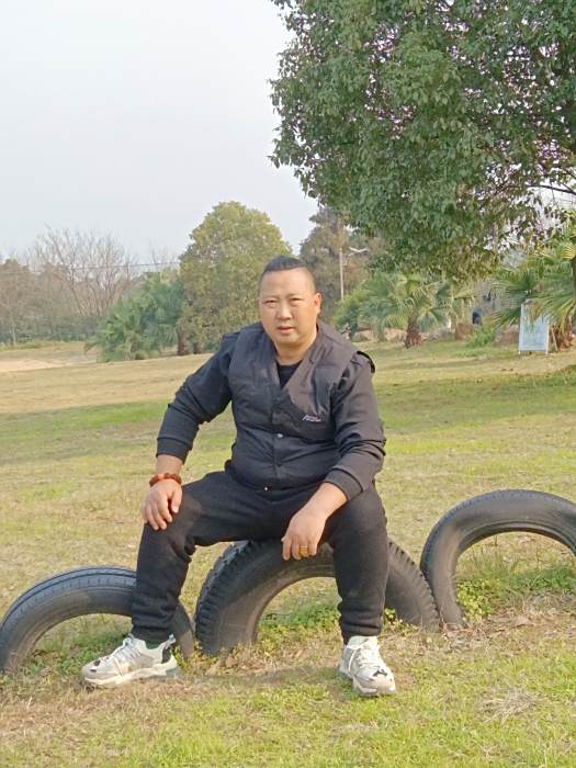 吳先明(根雕藝術家) 吳先明(根雕藝術家)