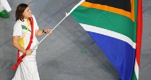 娜塔莉·杜·圖伊托擔任南非代表團旗手
