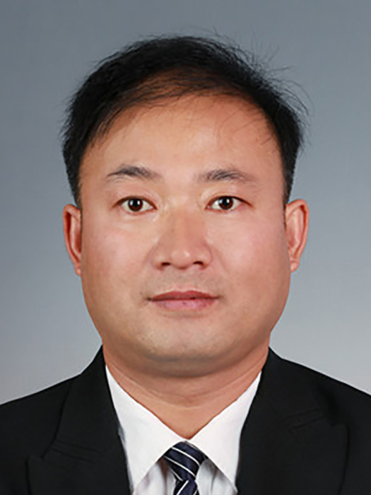 張燁(山東省菏澤市巨野縣委教育工委委員、縣進修學校校長) 張燁(山東省菏澤市巨野縣委教育工委委員、縣進修學校校長)