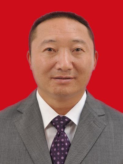 陳顯富(四川省阿壩州馬爾康市委常委、市人民政府常務副市長) 陳顯富(四川省阿壩州馬爾康市委常委、市人民政府常務副市長)