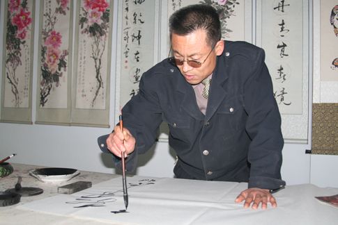 李煥然(廣西桂林中醫醫院副院長、書法家) 李煥然(廣西桂林中醫醫院副院長、書法家)