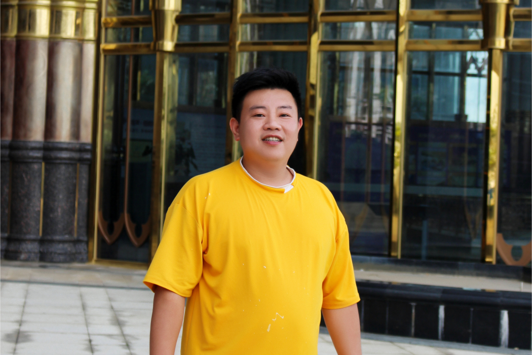 何鴻聖 何鴻聖