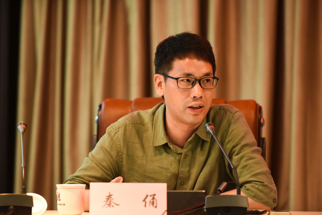 秦俑(《小小說選刊》主編) 秦俑(《小小說選刊》主編)