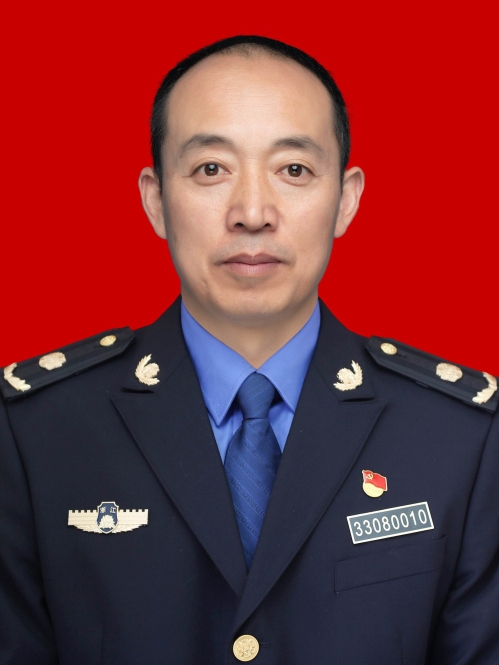 嚴國臣 嚴國臣