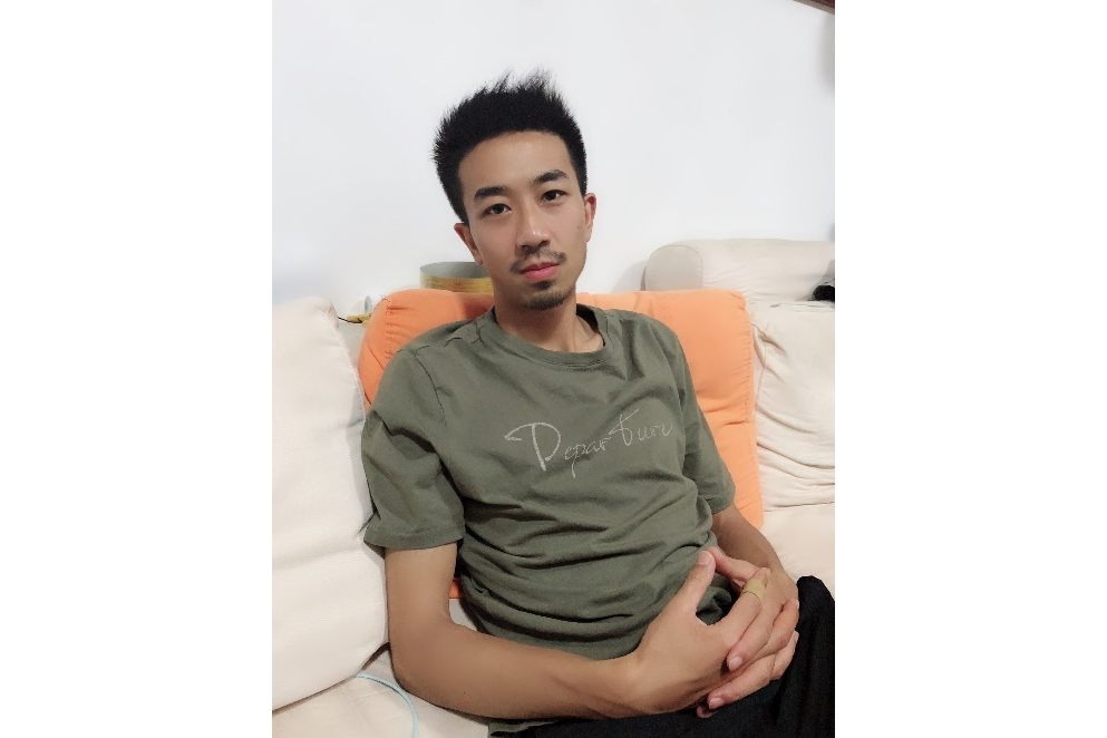 江城(中國雲南籍藝術家) 江城(中國雲南籍藝術家)