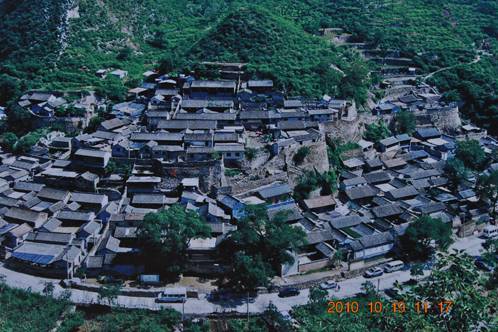 青石山村(山東省煙臺市萊陽市河洛鎮青石山村) 青石山村(山東省煙臺市萊陽市河洛鎮青石山村)