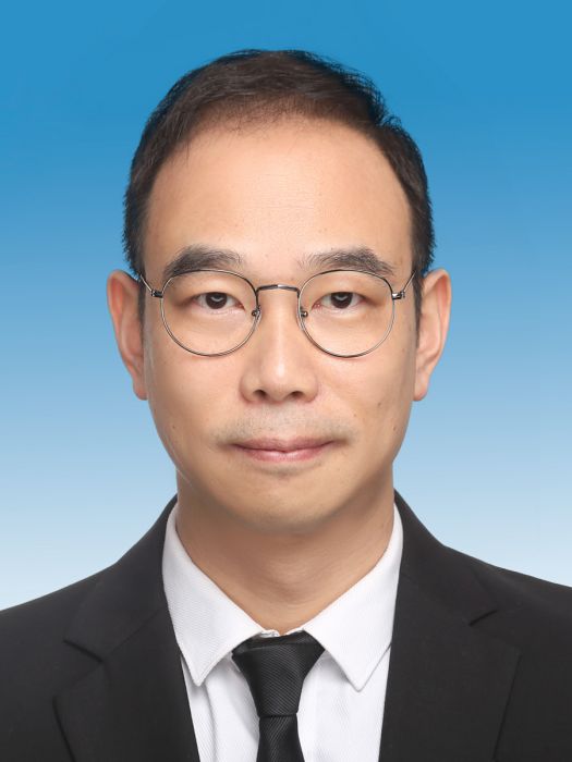 李果(成都市人力資源和社會保障局副局長) 李果(成都市人力資源和社會保障局副局長)