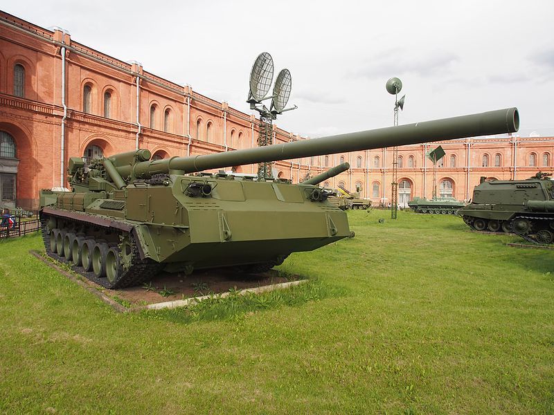 前蘇聯203毫米M1975式自行加農炮