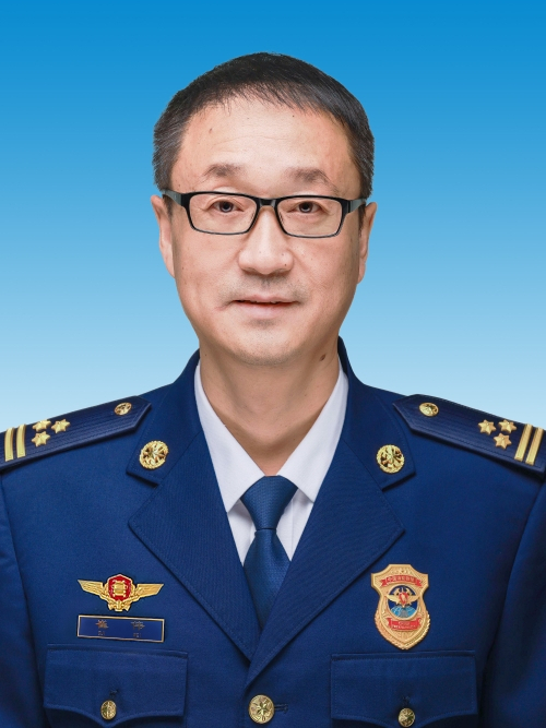 崔偉(山東省消防救援總隊黨委委員、政治部主任,一級指揮長消防救援銜) 崔偉(山東省消防救援總隊黨委委員、政治部主任,一級指揮長消防救援銜)