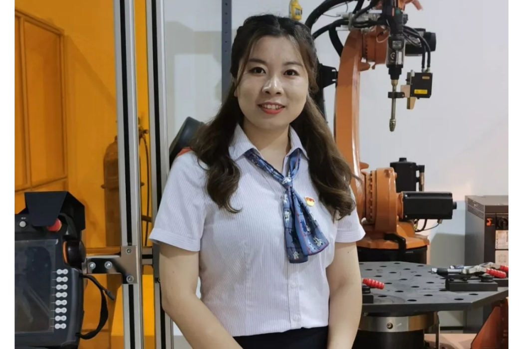 李倩(成都工業職業技術學院教師) 李倩(成都工業職業技術學院教師)
