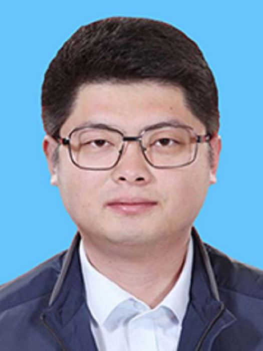 王常彬 王常彬