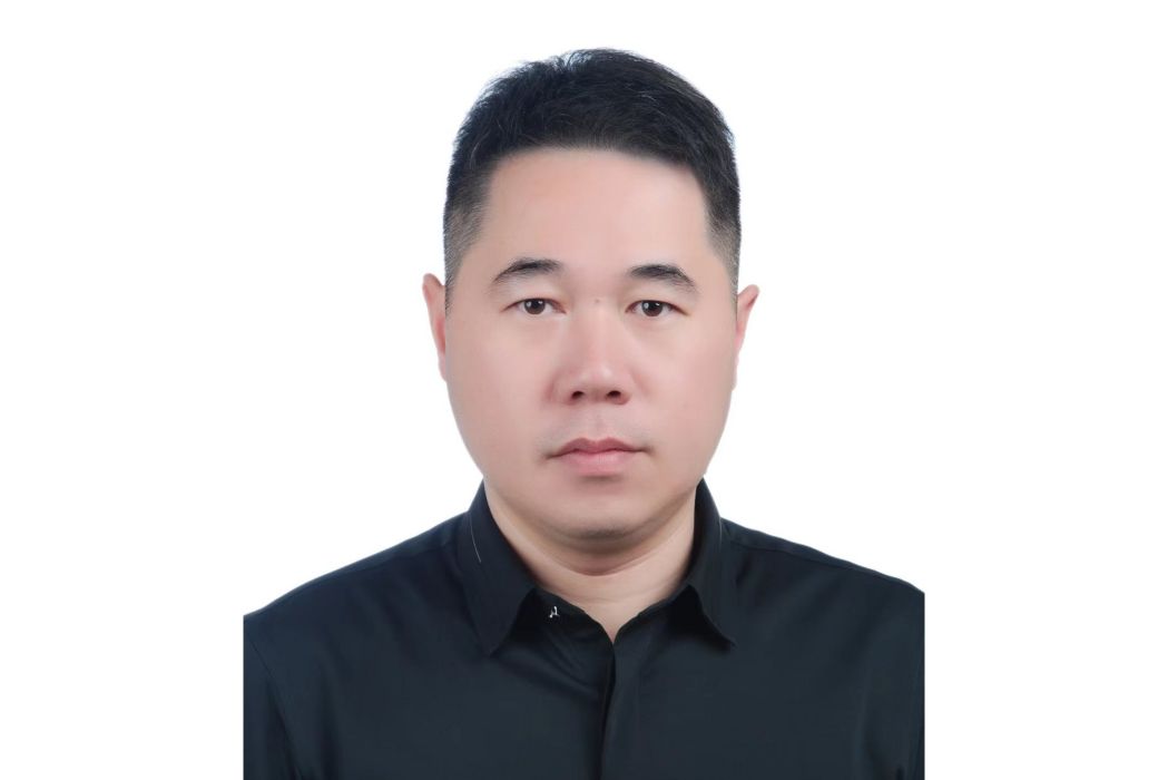 陳震(漳平永福鎮秋苑村黨支部書記、村委會主任) 陳震(漳平永福鎮秋苑村黨支部書記、村委會主任)